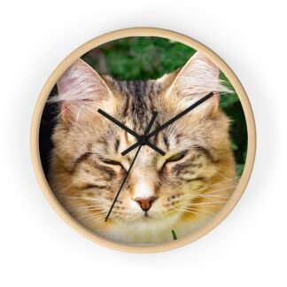 Charming Cat Wall Clock - Perfect for Cat Lovers and Home Decor